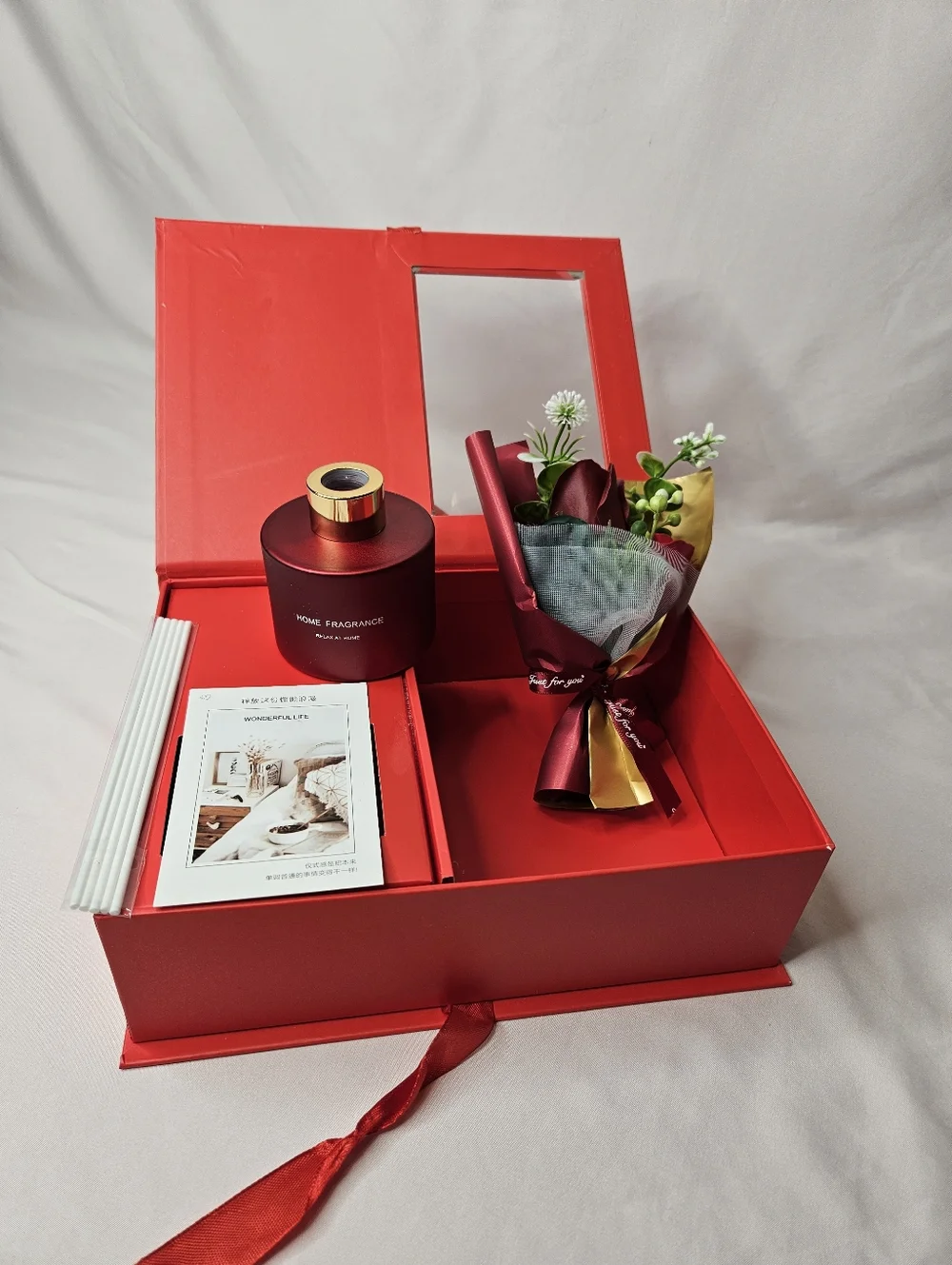 Luxury Gift Box with Reed Diffuser & Soap Flower Bouquet – Rose